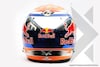 Max Verstappen oranje schoenen en helm