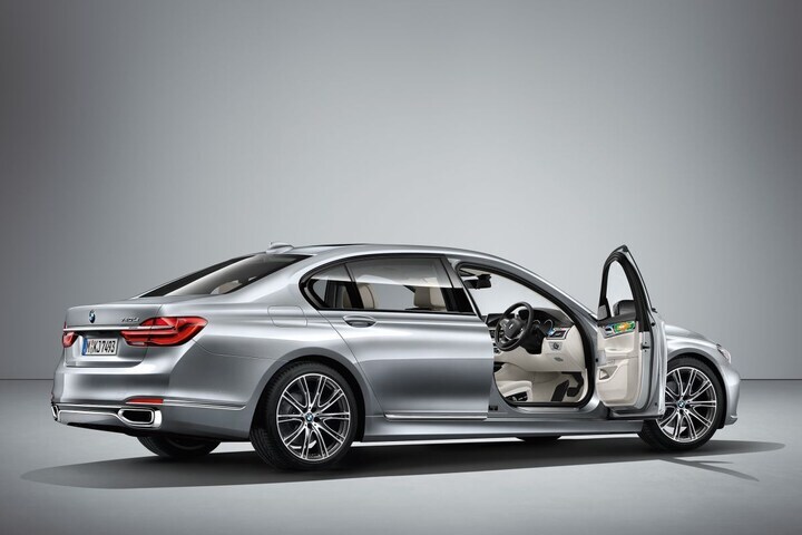 BMW 7-serie  Esther Mahlangu