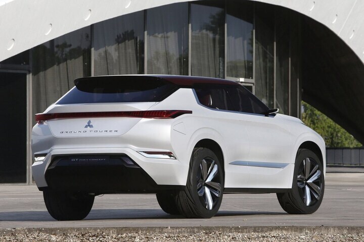 Mitsubishi GT-PHEV Concept