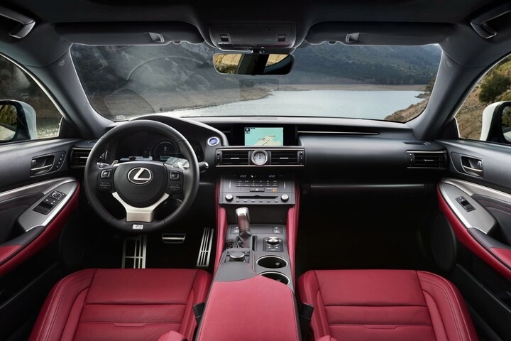 Lexus RC 300h F-Sport