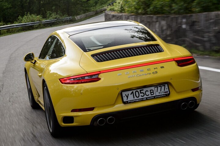 Porsche 911 Carrera 4S Coupé