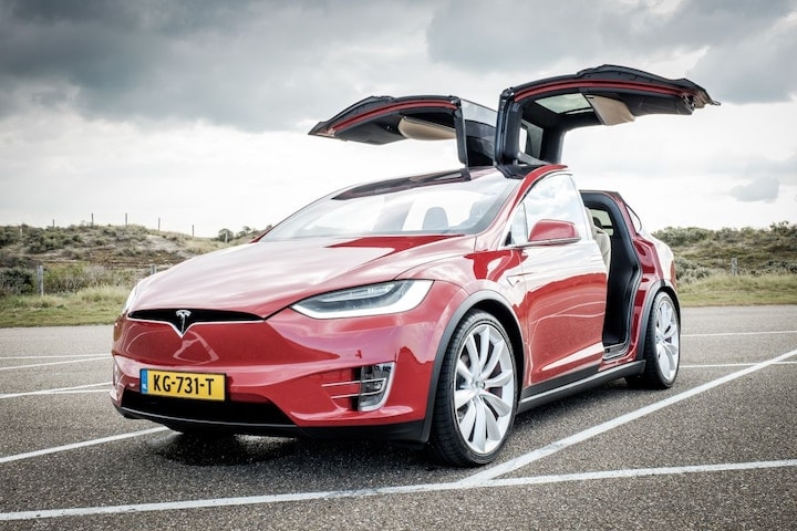 Tesla Model X P90D