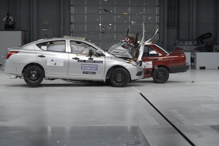 Global NCAP test Nissan Tsuru