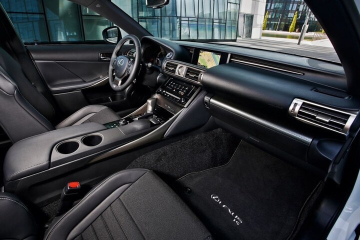 Lexus IS 300h F-Sport