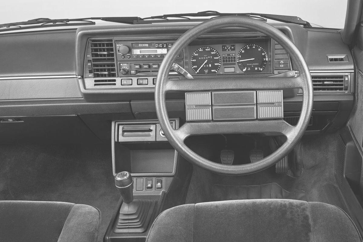 Nissan Santana
