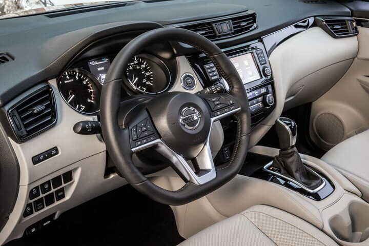 Nissan Rogue Sport (Qashqai)