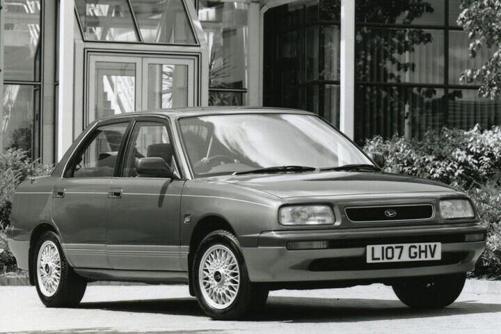 Facelift Friday: Daihatsu Applause