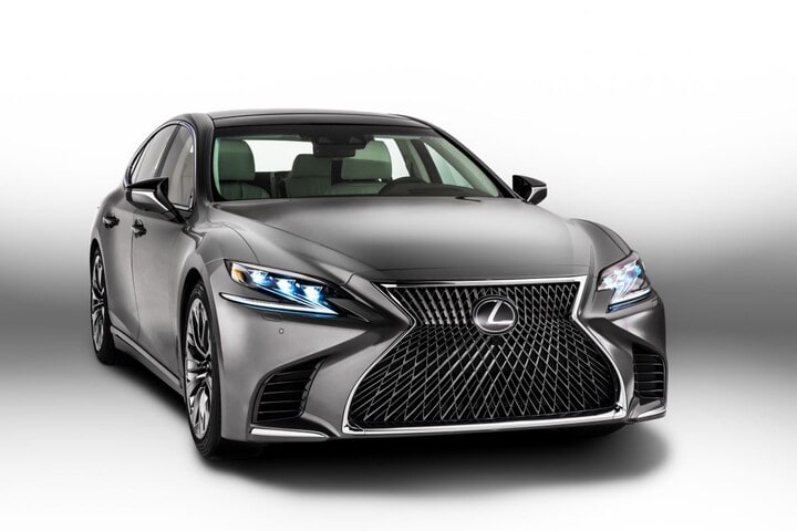 Lexus LS