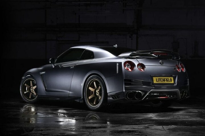 Nissan GT-R 