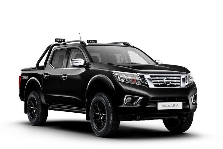 Nissan Navara Trek-1