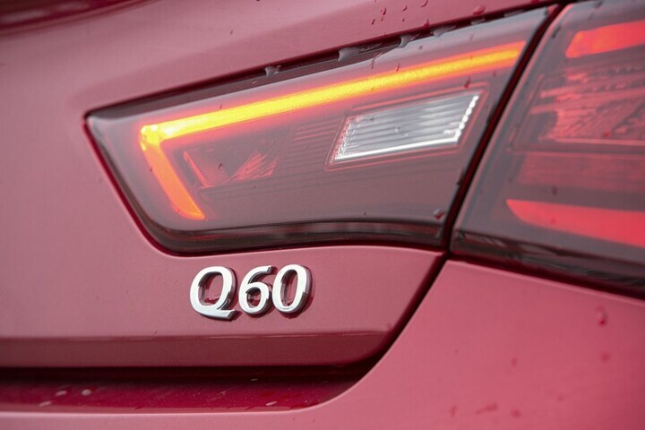 Infinti Q60