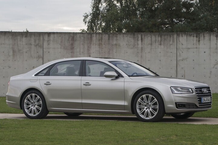 Audi A8 L W12 quattro