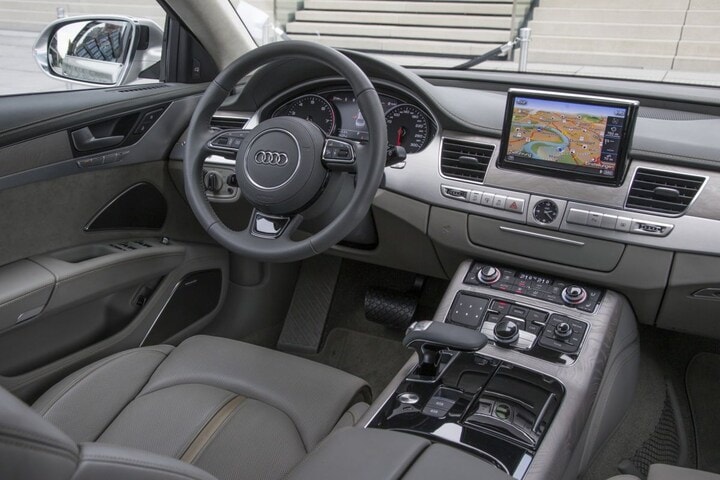 Audi A8 L W12 quattro
