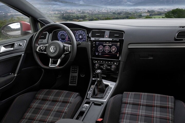 Volkswagen Golf GTI