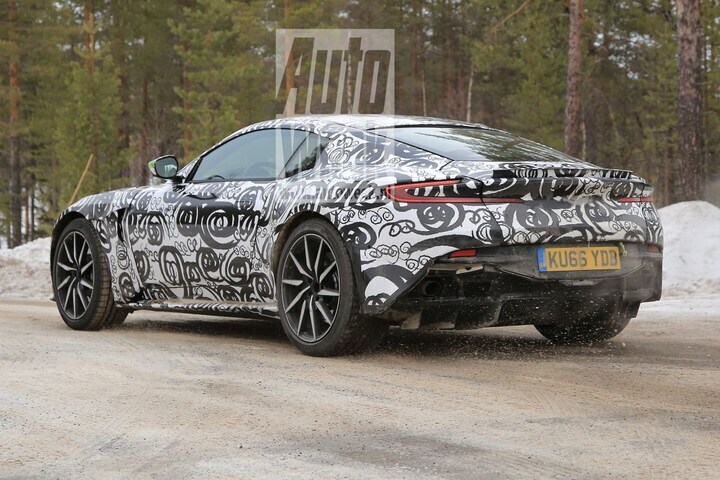 Aston Martin DB11