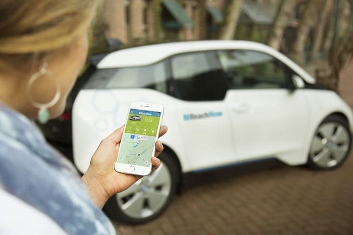 AutoWeek 8 Magazine BMW carsharing i3 connected au