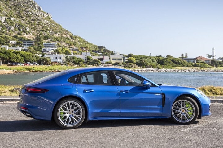 Porsche Panamera 4 E-Hybrid