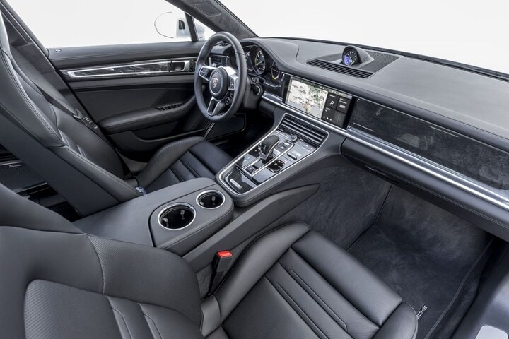 Porsche Panamera 4 E-Hybrid