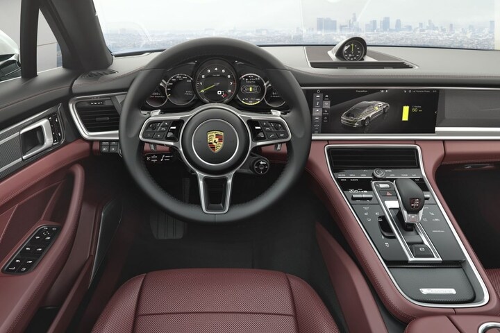 Porsche Panamera 4 E-Hybrid
