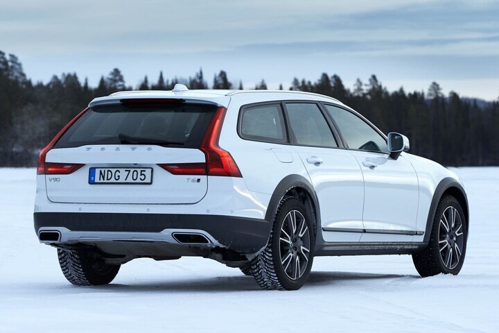 Volvo V90 Cross Country