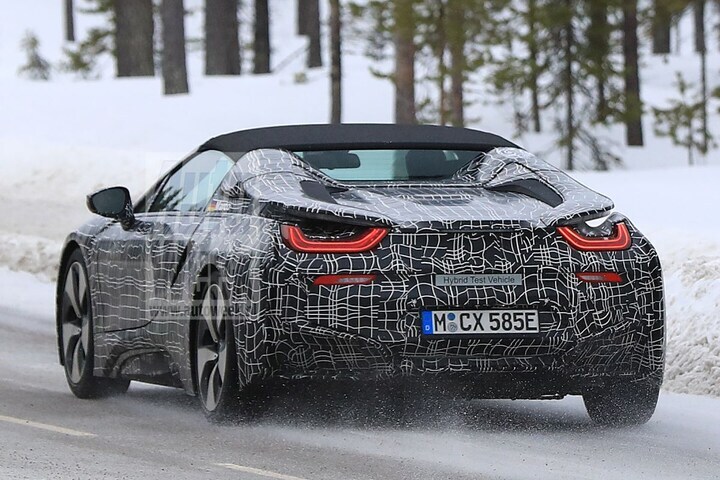 BMW i8 Spyder Spionage