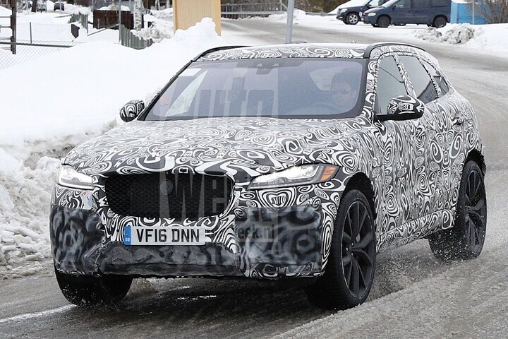 Jaguar F-Pace SVR