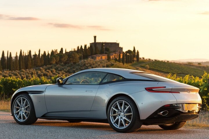 Aston Martin DB11 Coupé