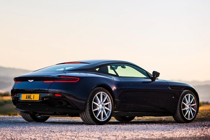 Aston Martin DB11 Coupé