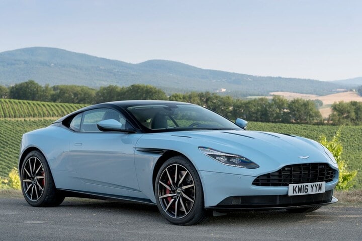 Aston Martin DB11 Coupé