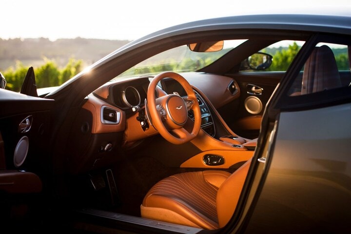 Aston Martin DB11 Coupé