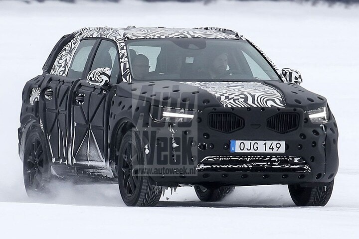 Volvo XC40 spyshots