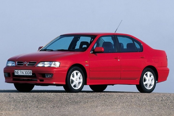 Nissan Primera P11 Facelift Friday