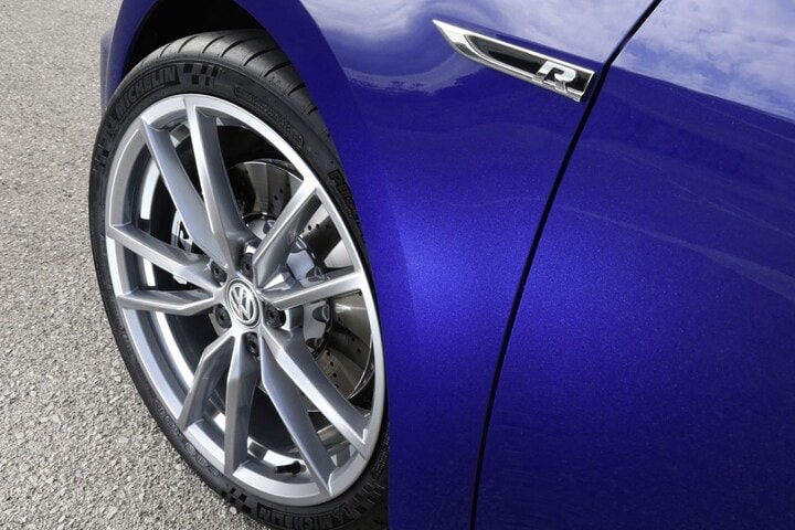 Volkswagen Golf Variant R