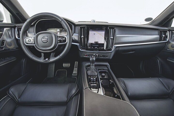 Volvo S90 T6 R-Design