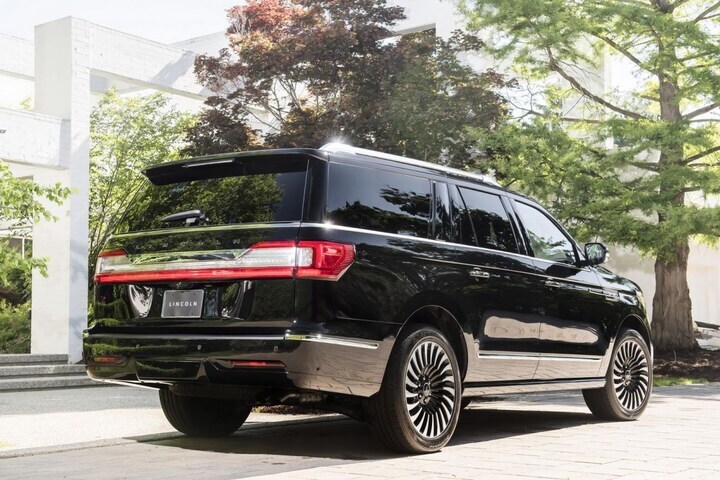 Lincoln Navigator L