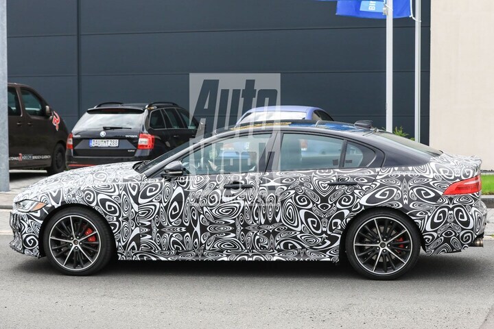Spyshots Jaguar XE SVR