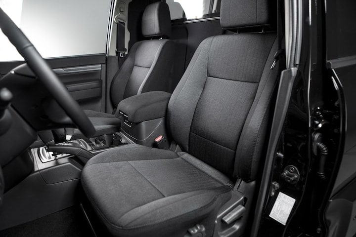 Mitsubishi Pajero LWB grijs kenteken