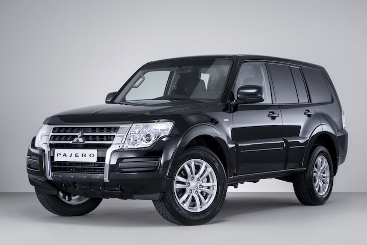 Mitsubishi Pajero LWB grijs kenteken
