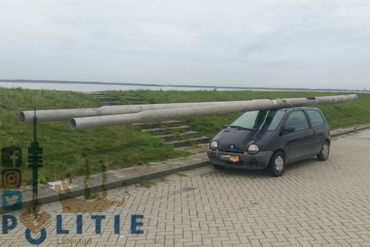 lantaarnpaal politie lelystad