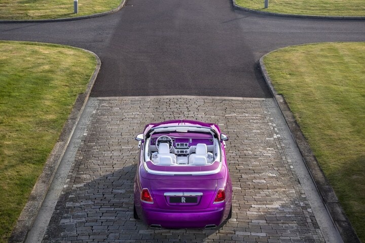 Rolls-Royce Dawn in Fuxia