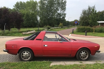 In het wild: Lancia Beta 2000 Spider