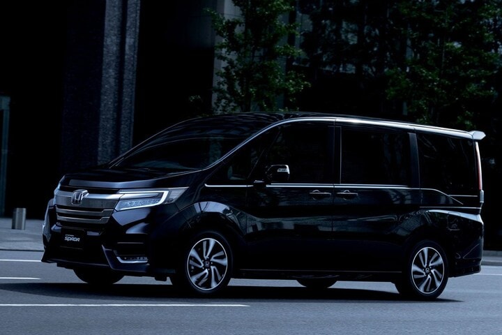 Honda StepWGN Spada