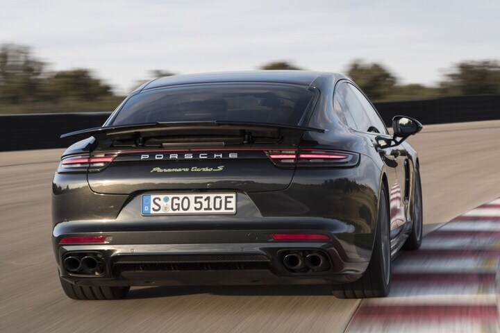 Porsche Panemera Turbo S E-Hybrid