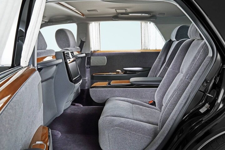 Toyota Crown Century
