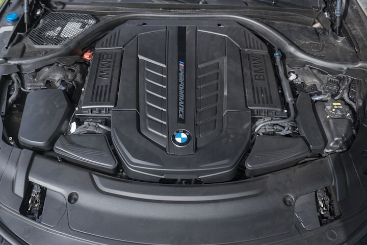 BMW M760Li xDrive