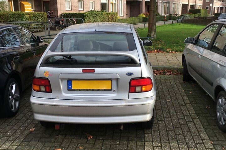 In het wild: Ford Festiva Vivid