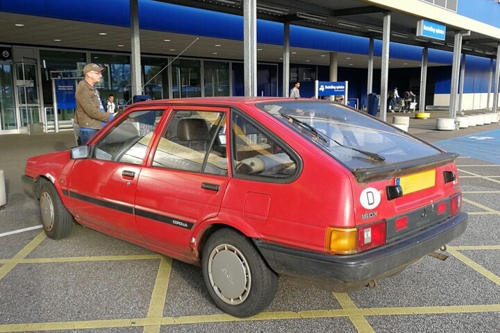 Afgestoft: Toyota Corolla (1985)