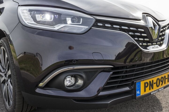 Renault Scénic Initiale Paris