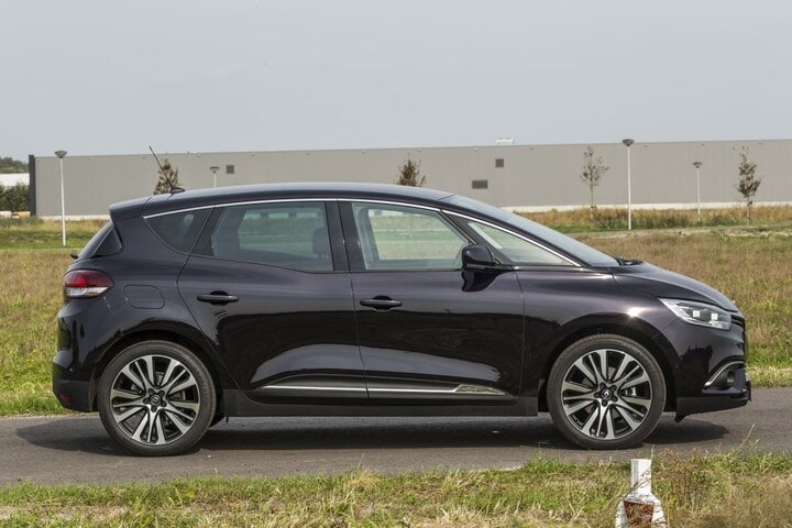 Renault Scénic Initiale Paris