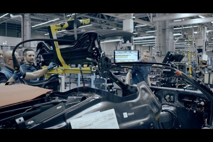 BMW i8 Roadster teaser